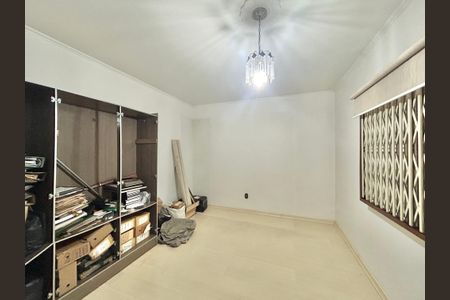 Casa à venda com 390m², 4 quartos e 2 vagasQuarto 4