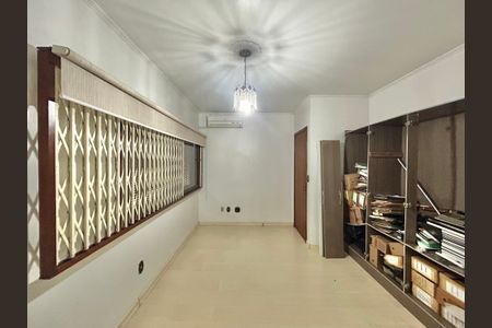 Casa à venda com 390m², 4 quartos e 2 vagasQuarto 4