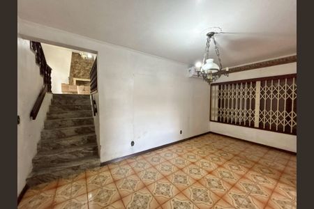 Casa à venda com 390m², 4 quartos e 2 vagasSala