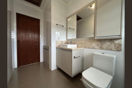 Casa à venda com 390m², 4 quartos e 2 vagasBanheiro 2