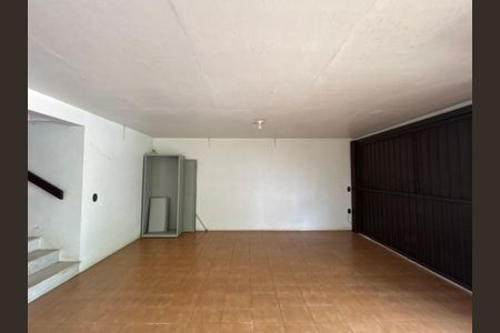 Casa à venda com 390m², 4 quartos e 2 vagasGaragem
