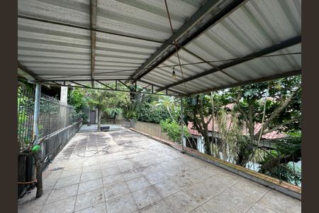 Casa à venda com 390m², 4 quartos e 2 vagasPátio