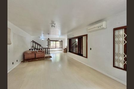 Casa à venda com 390m², 4 quartos e 2 vagasSala