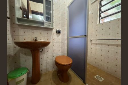 Casa à venda com 390m², 4 quartos e 2 vagasBanheiro 3