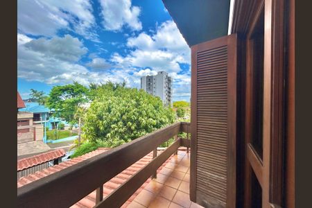 Casa à venda com 390m², 4 quartos e 2 vagasSacada