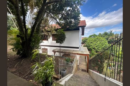 Casa à venda com 390m², 4 quartos e 2 vagasPátio