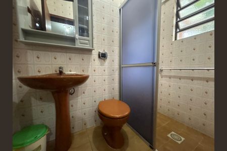 Casa à venda com 390m², 4 quartos e 2 vagasBanheiro 3