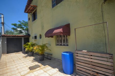 Casa para alugar com 190m², 4 quartos e 1 vagaFachada