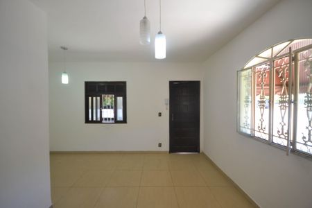 Casa para alugar com 190m², 4 quartos e 1 vagaSala