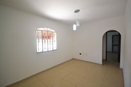 Casa para alugar com 190m², 4 quartos e 1 vagaSala