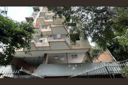 Apartamento à venda com 66m², 2 quartos e 1 vagaFachada