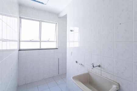 Apartamento à venda com 100m², 3 quartos e 2 vagas Apartamento à venda com 100m², 3 quartos e 2 vagasÁrea de serviço