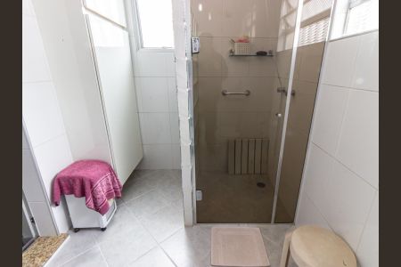 Casa à venda com 240m², 3 quartos e 3 vagas Casa à venda com 240m², 3 quartos e 3 vagasBanheiro da Suíte