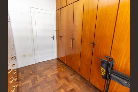 Casa à venda com 240m², 3 quartos e 3 vagas Casa à venda com 240m², 3 quartos e 3 vagasSuíte