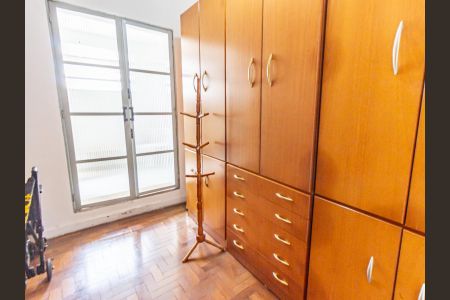 Casa à venda com 240m², 3 quartos e 3 vagas Casa à venda com 240m², 3 quartos e 3 vagasSuíte