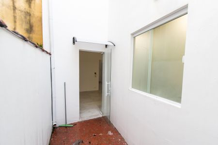 Casa à venda com 80m², 2 quartos e sem vagaQuintal