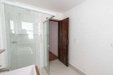 Casa à venda com 80m², 2 quartos e sem vagaBanheiro da suíte