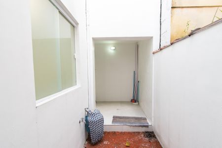 Casa à venda com 80m², 2 quartos e sem vagaQuintal