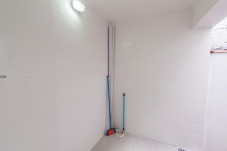 Casa à venda com 80m², 2 quartos e sem vagaQuintal