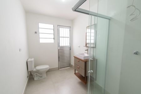 Casa à venda com 80m², 2 quartos e sem vagaBanheiro da suíte