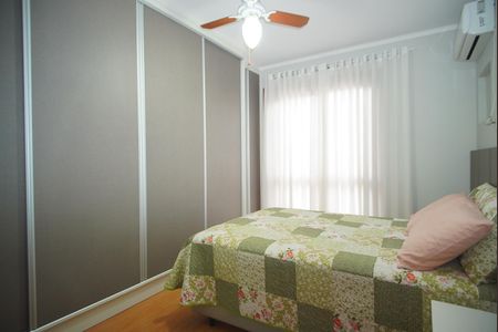 Casa à venda com 220m², 3 quartos e 2 vagasSuíte