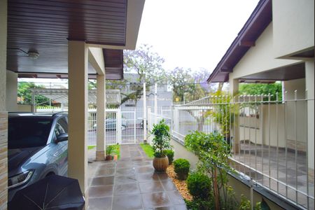 Casa à venda com 220m², 3 quartos e 2 vagasSala - Vista