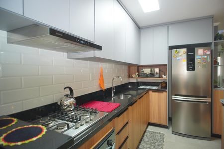 Cozinha de casa à venda com 3 quartos, 220m² em Jardim Sabará, Porto Alegre