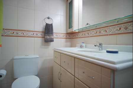 Casa à venda com 220m², 3 quartos e 2 vagasBanheiro Corredor