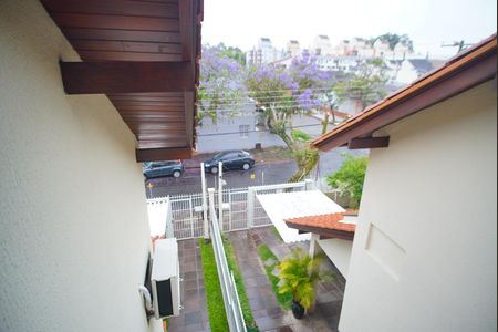 Casa à venda com 220m², 3 quartos e 2 vagasSótão - Vista