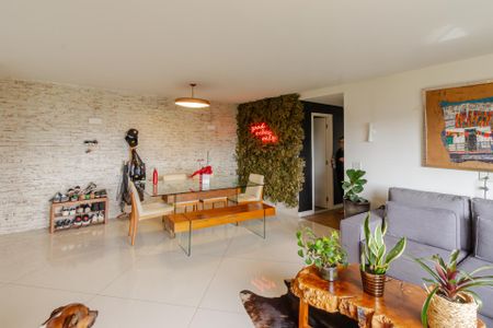 Apartamento à venda com 107m², 2 quartos e 1 vagaSala