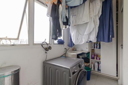 Apartamento à venda com 107m², 2 quartos e 1 vagaÁrea de Serviço