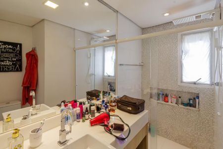 Apartamento à venda com 107m², 2 quartos e 1 vagaBanheiro da Suíte 1