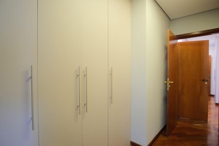 Apartamento para alugar com 280m², 4 quartos e 3 vagasCloset da Suíte 1