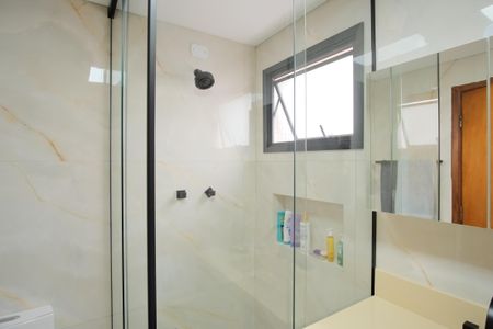 Apartamento para alugar com 280m², 4 quartos e 3 vagasBanheiro da Suíte 1