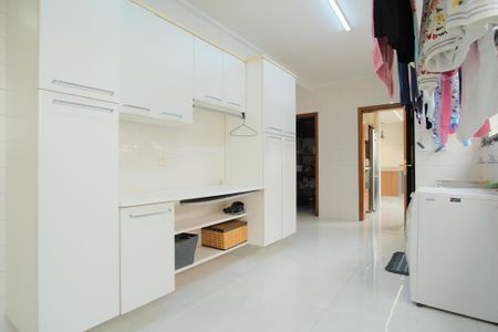 Apartamento para alugar com 280m², 4 quartos e 3 vagasÁrea de Serviço