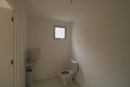 Banheiro de kitnet/studio à venda com 1 quarto, 25m² em Vila Ema, São Paulo