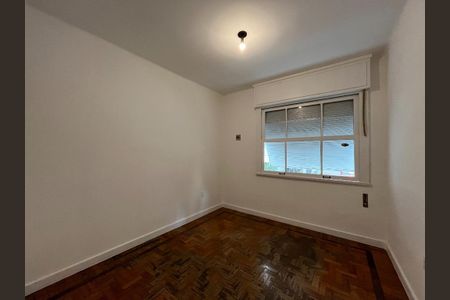 Apartamento à venda com 120m², 3 quartos e 1 vagaFoto 02