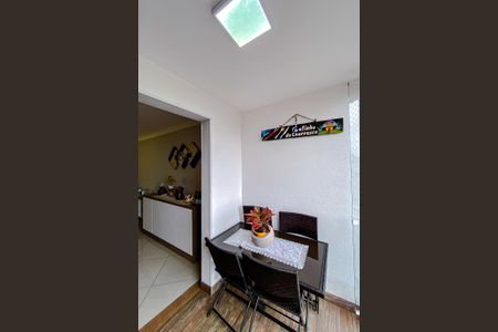 Apartamento à venda com 76m², 3 quartos e 1 vaga Apartamento à venda com 76m², 3 quartos e 1 vagaVaranda da Sala