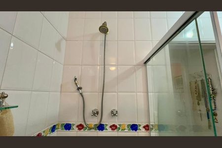 Apartamento à venda com 113m², 2 quartos e 1 vaga Apartamento à venda com 113m², 2 quartos e 1 vagaBanheiro da Suíte