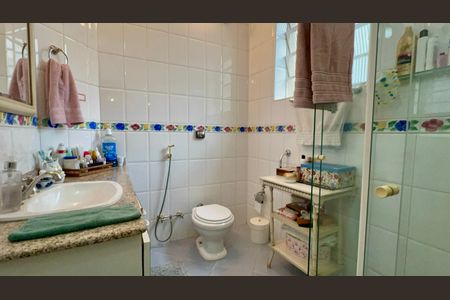 Apartamento à venda com 113m², 2 quartos e 1 vaga Apartamento à venda com 113m², 2 quartos e 1 vagaBanheiro da Suíte