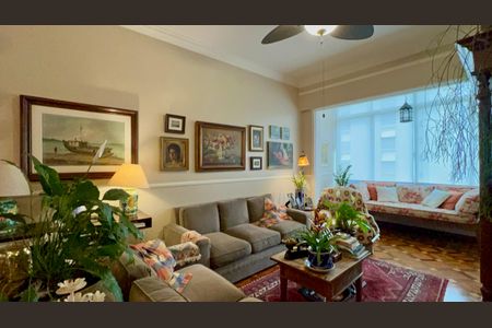 Apartamento à venda com 113m², 2 quartos e 1 vaga Apartamento à venda com 113m², 2 quartos e 1 vagaSala de TV