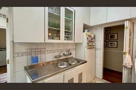 Apartamento à venda com 113m², 2 quartos e 1 vaga Apartamento à venda com 113m², 2 quartos e 1 vagaCozinha