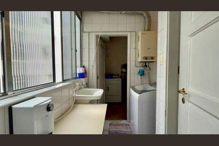 Apartamento à venda com 113m², 2 quartos e 1 vaga Apartamento à venda com 113m², 2 quartos e 1 vagaÁrea de Serviço