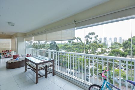 Apartamento à venda com 181m², 3 quartos e 2 vagasSacada da Suíte 3