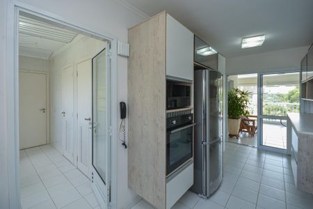 Apartamento à venda com 181m², 3 quartos e 2 vagasCozinha