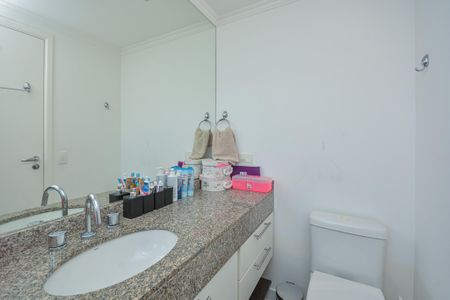 Apartamento à venda com 181m², 3 quartos e 2 vagasBanheiro da Suíte 2