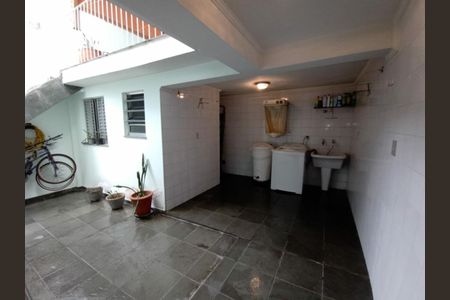 Casa à venda com 2 quartos, 150m² em Vila Carrão, São Paulo