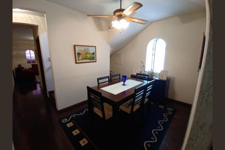 Casa à venda com 2 quartos, 150m² em Vila Carrão, São Paulo