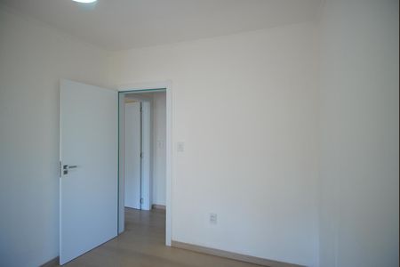 Quarto 2 de apartamento para alugar com 2 quartos, 68m² em Jardim Botânico, Porto Alegre