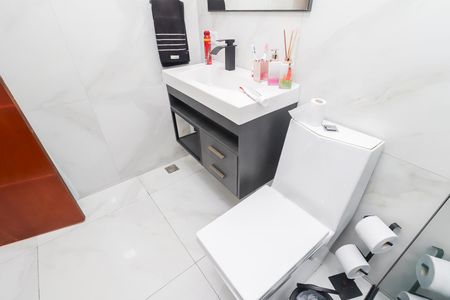 Casa à venda com 150m², 3 quartos e 1 vagaCasa 2 - Banheiro social